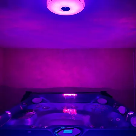 Апартаменти Bas De 70m2 Independant Avec Espace Jacuzzi Prive