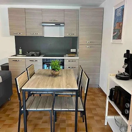 Bas De 70m2 Independant Avec Espace Jacuzzi Prive * Le Lavandou