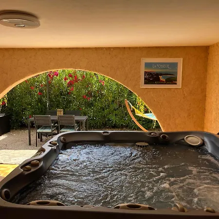 Appartement Bas De 70m2 Independant Avec Espace Jacuzzi Prive Le Lavandou