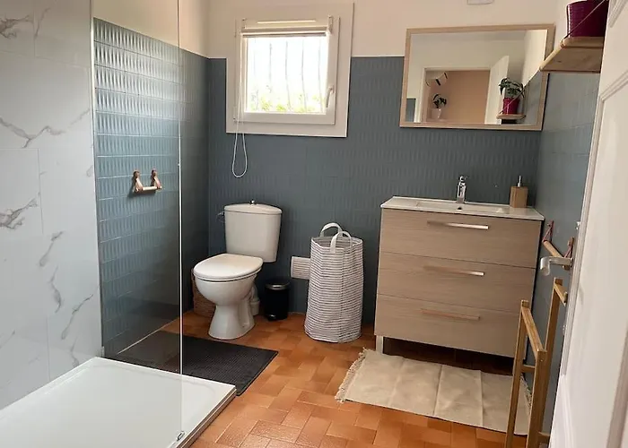 Bas De 70m2 Independant Avec Espace Jacuzzi Prive