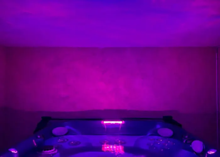 Lägenhet Bas De 70m2 Independant Avec Espace Jacuzzi Prive